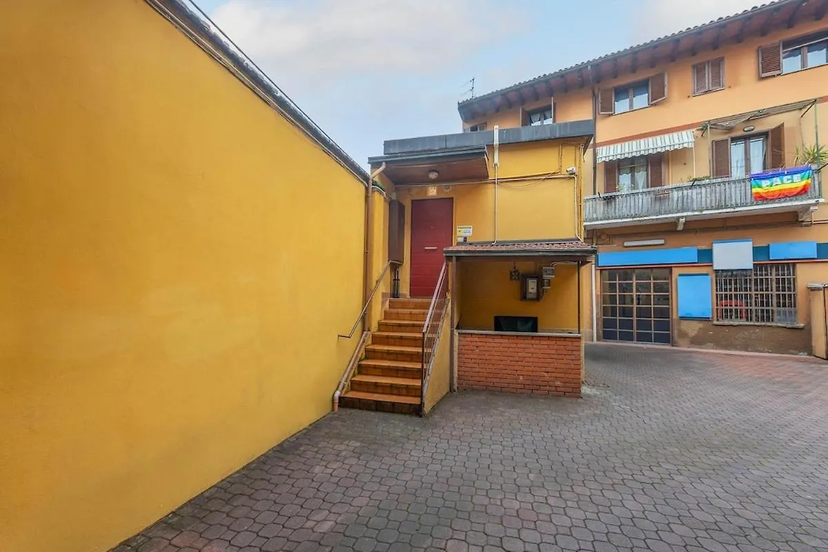 5 Min To Metro - Independent - Quiet - Privacy Apartment Milan Italy